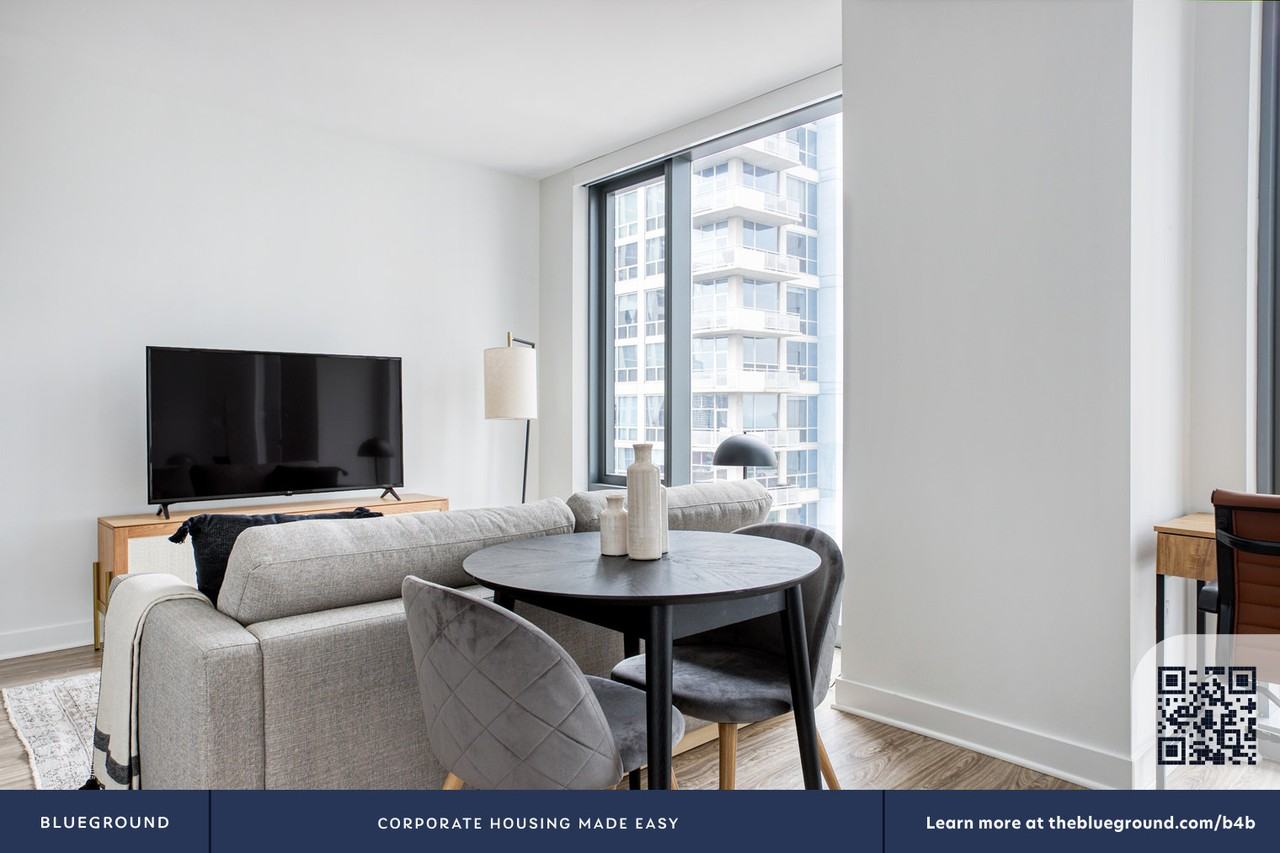 1326 South Michigan Avenue - Photo 5 of 49