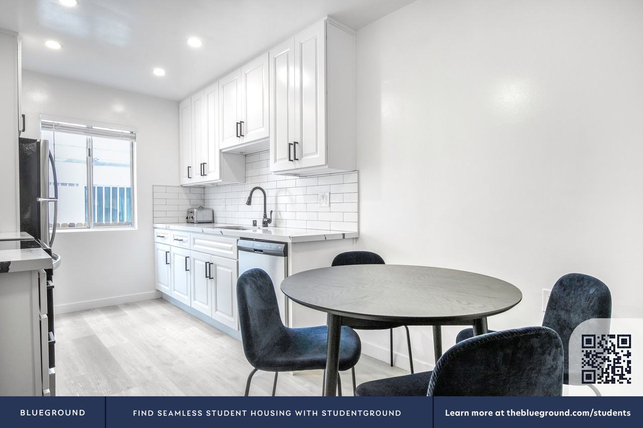 1231 South Bundy Drive - Photo 6 of 35