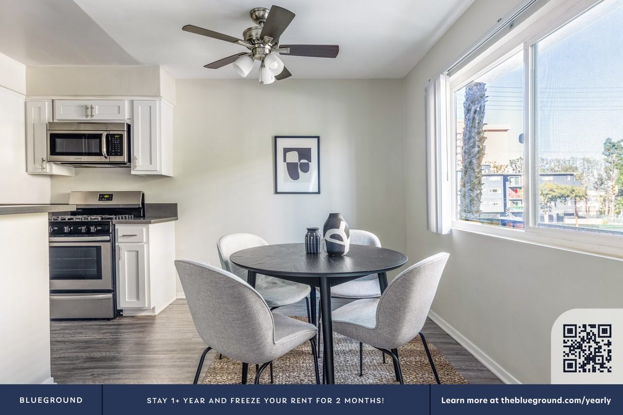 311 S Doheny Dr #380 - Photo 7 of 19