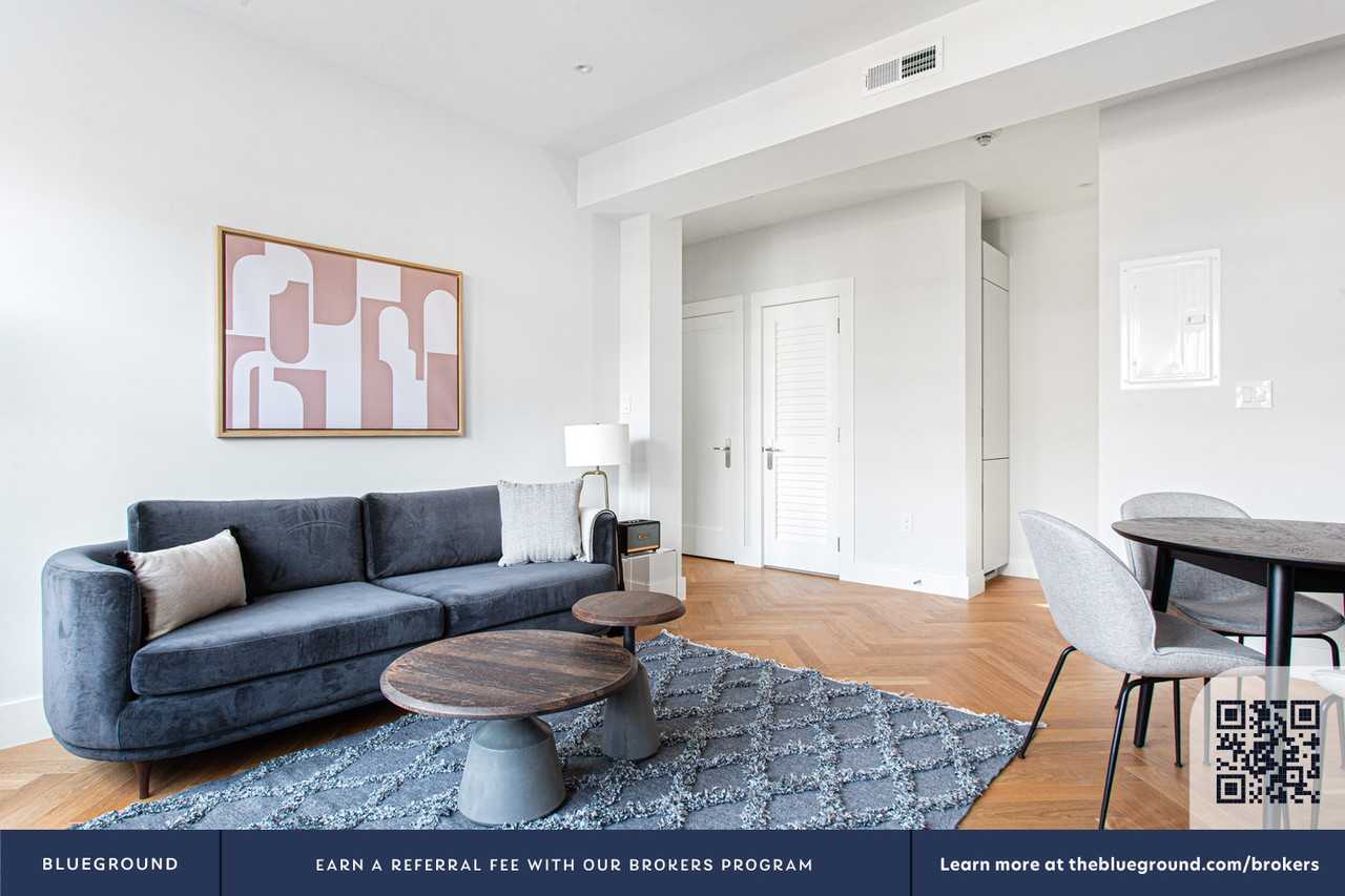 18 Forest Street - Photo 4 of 18