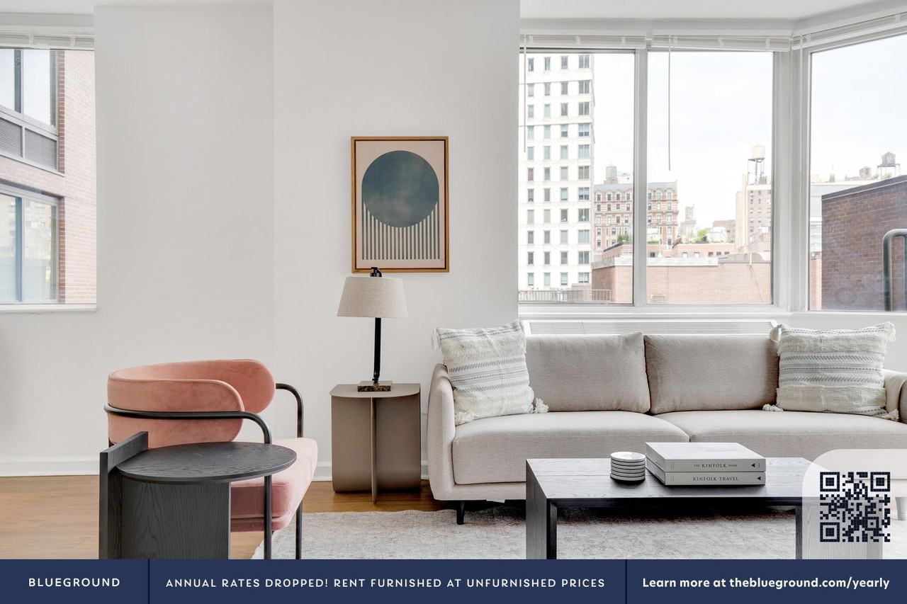 180 Riverside Boulevard - Photo 4 of 34