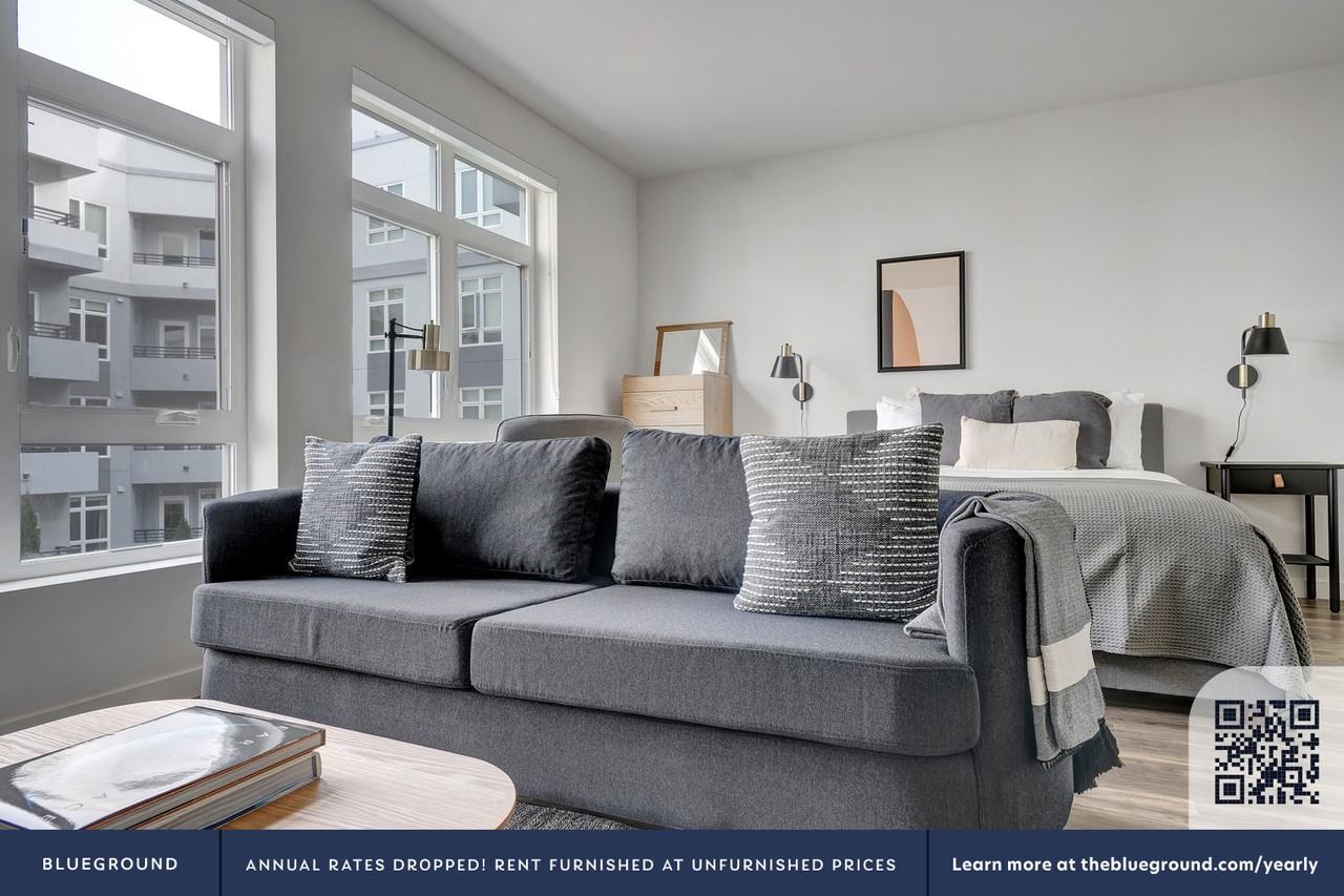 3093 Broadway - Photo 4 of 52