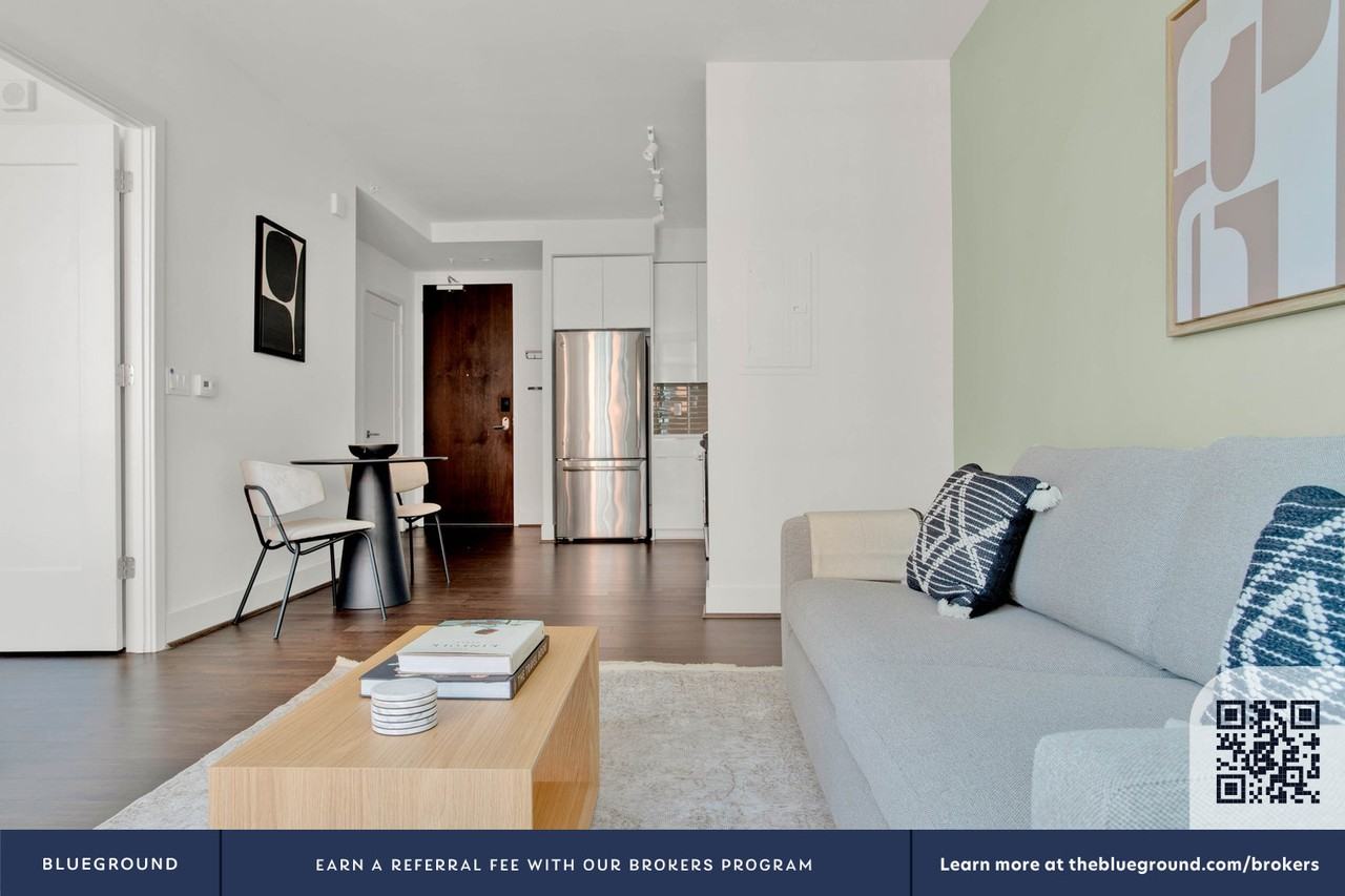 770 Maine Ave Sw #563 - Photo 5 of 34