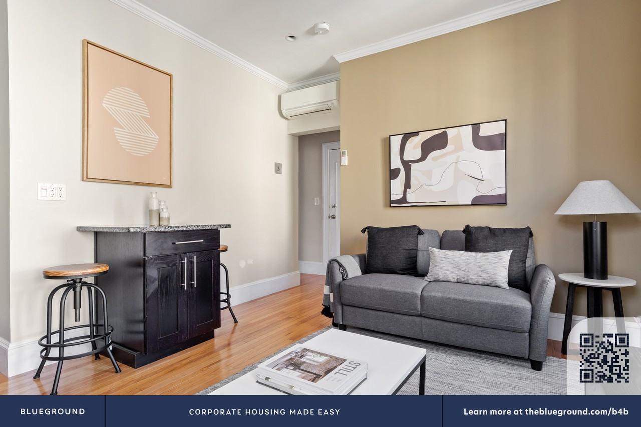 91 Perkins St #802 - Photo 5 of 17