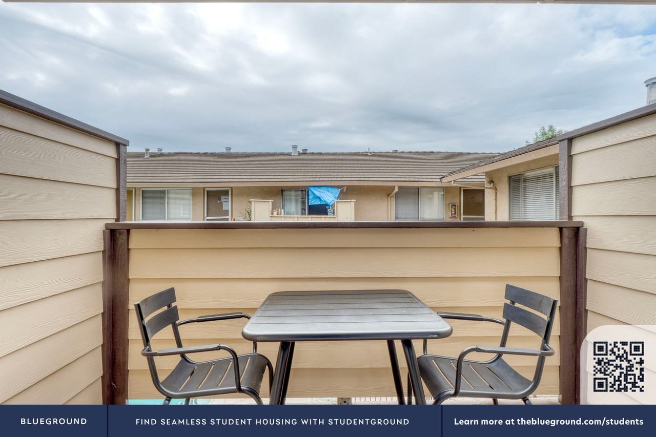 906 Burbank Drive - Photo 7 of 33