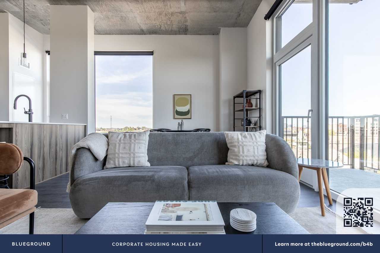 150 North Ashland Avenue - Photo 6 of 38