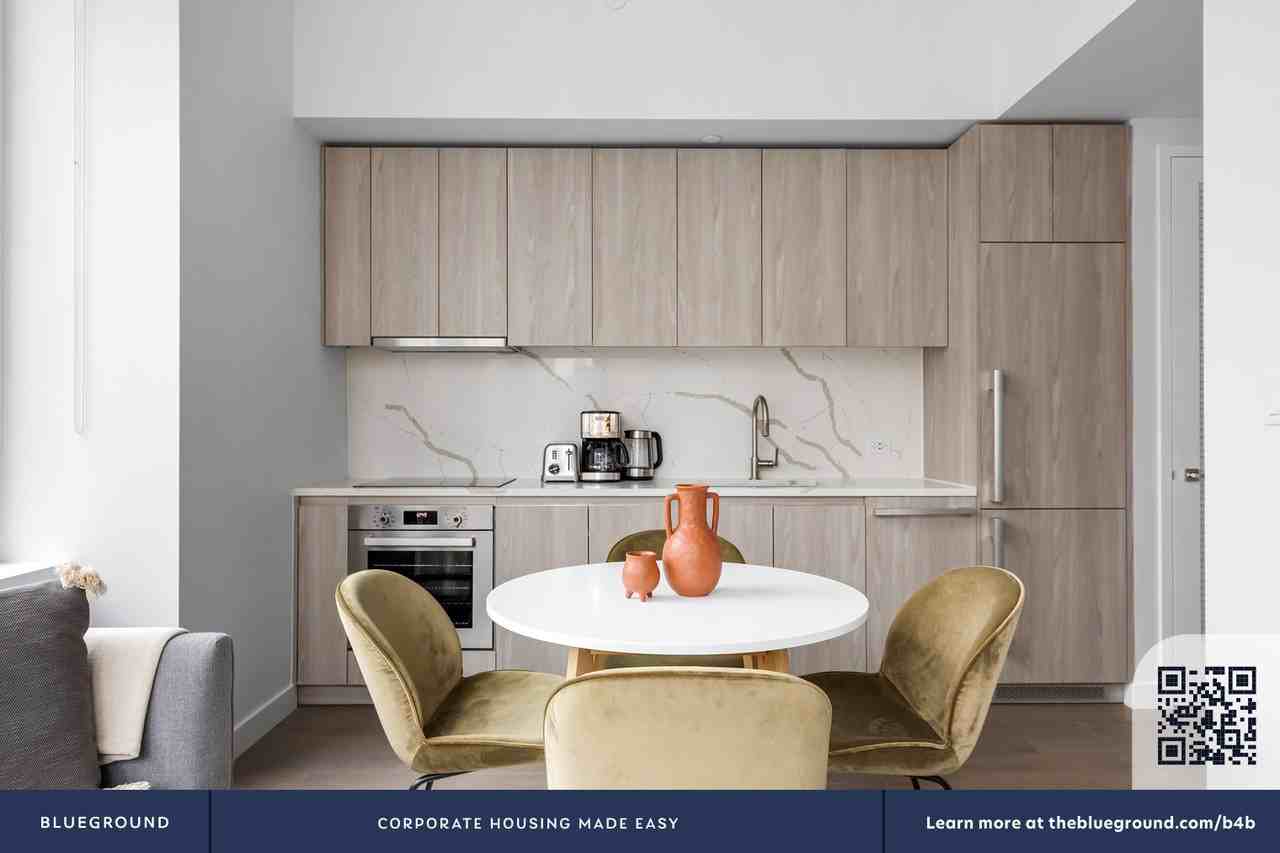 200 East 23rd Street - Photo 5 of 35