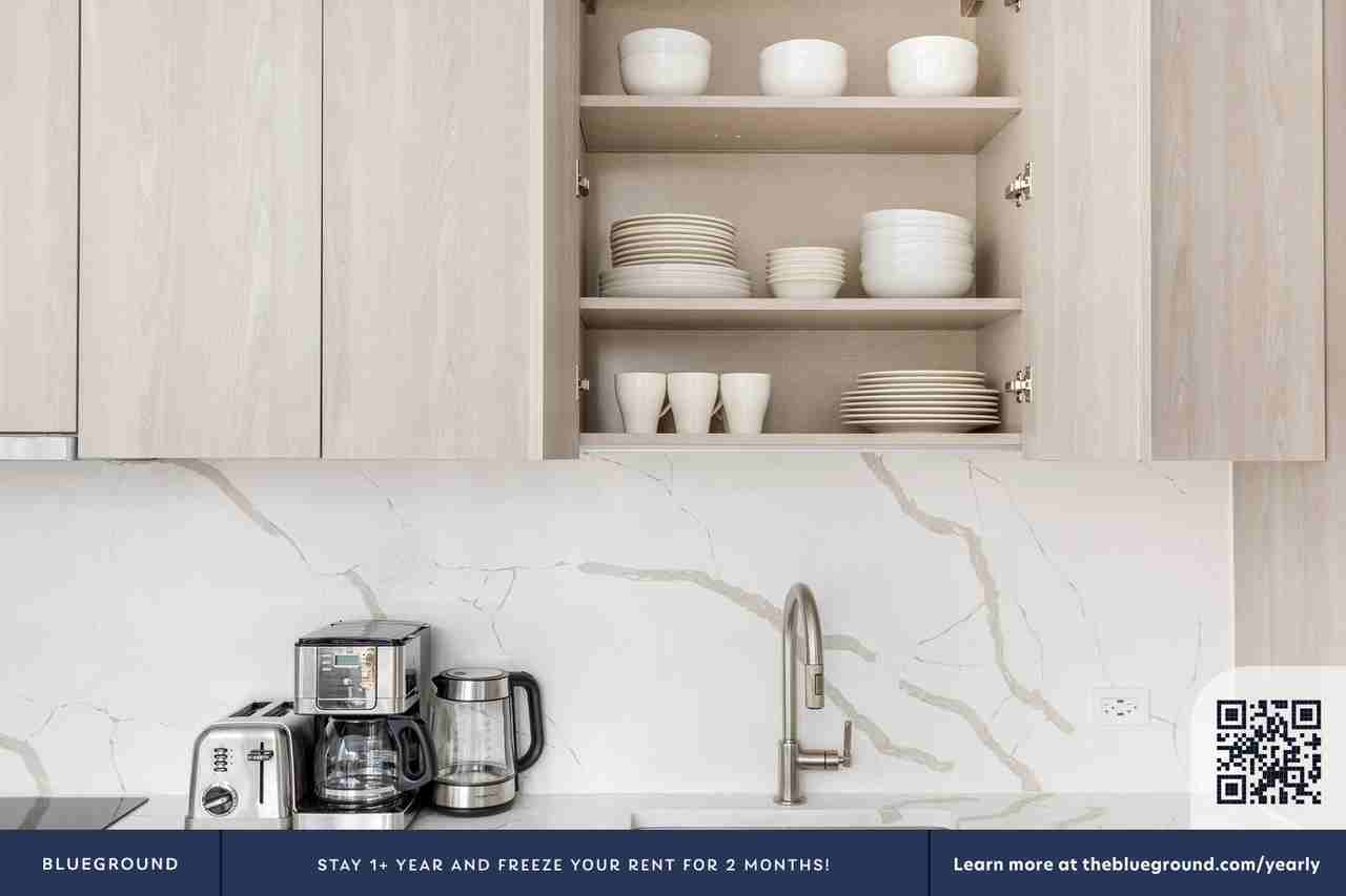 200 East 23rd Street - Photo 7 of 35