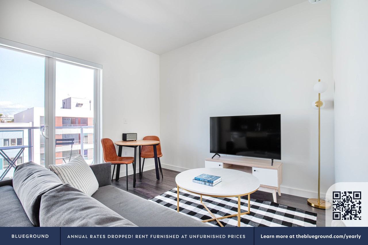 118 Broadway East - Photo 4 of 90