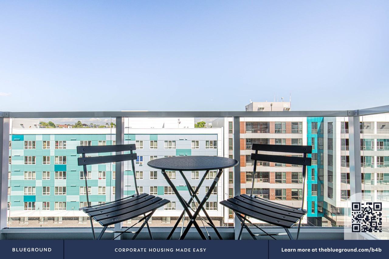 118 Broadway East - Photo 6 of 90