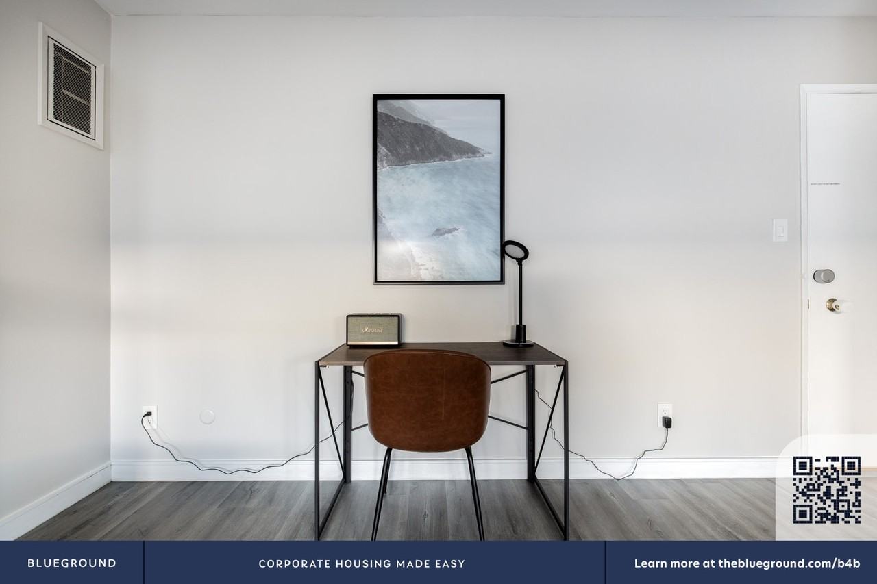 311 South Doheny Drive - Photo 6 of 51