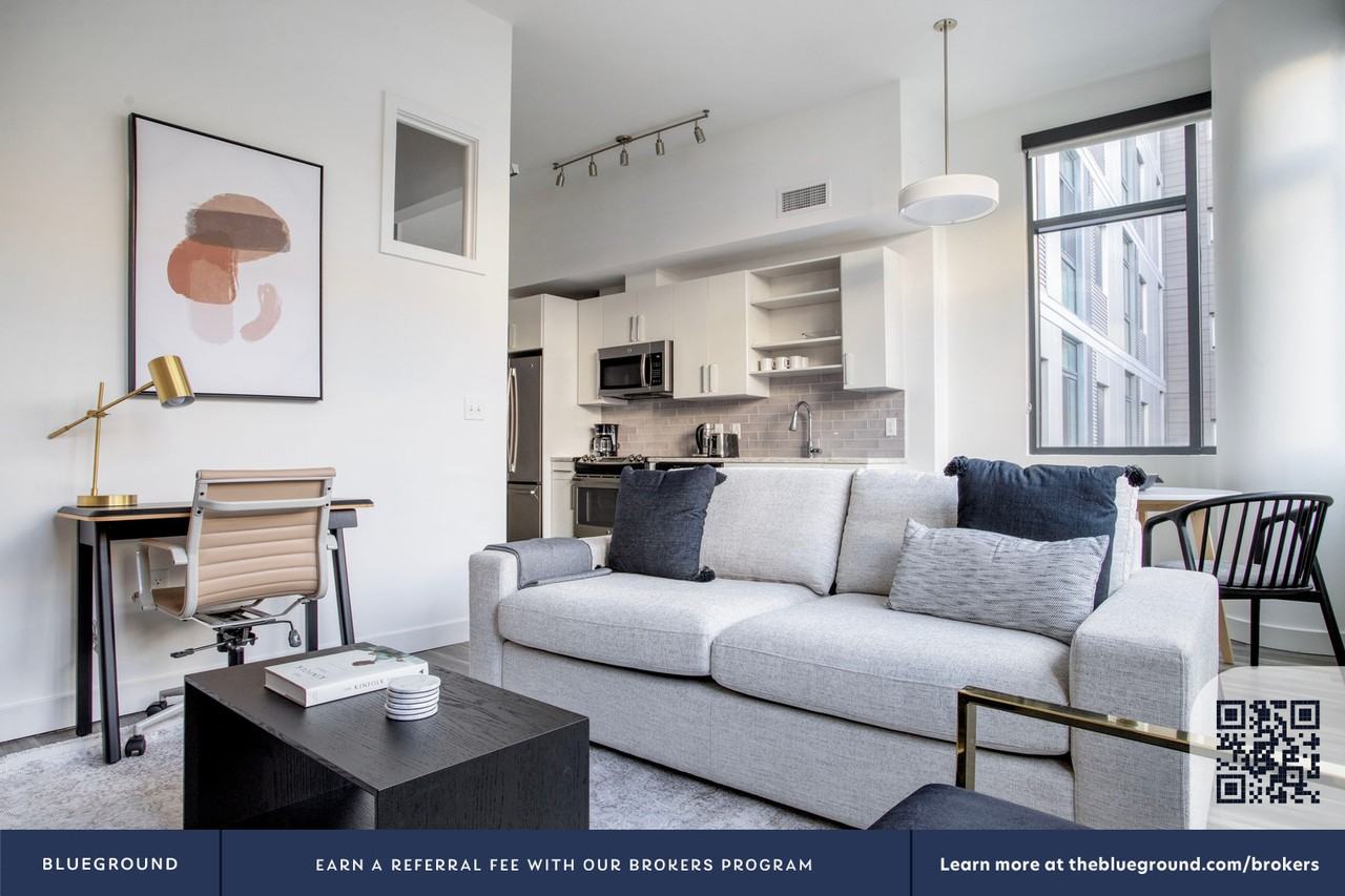 1255 22nd Street Northwest - Photo 5 of 31