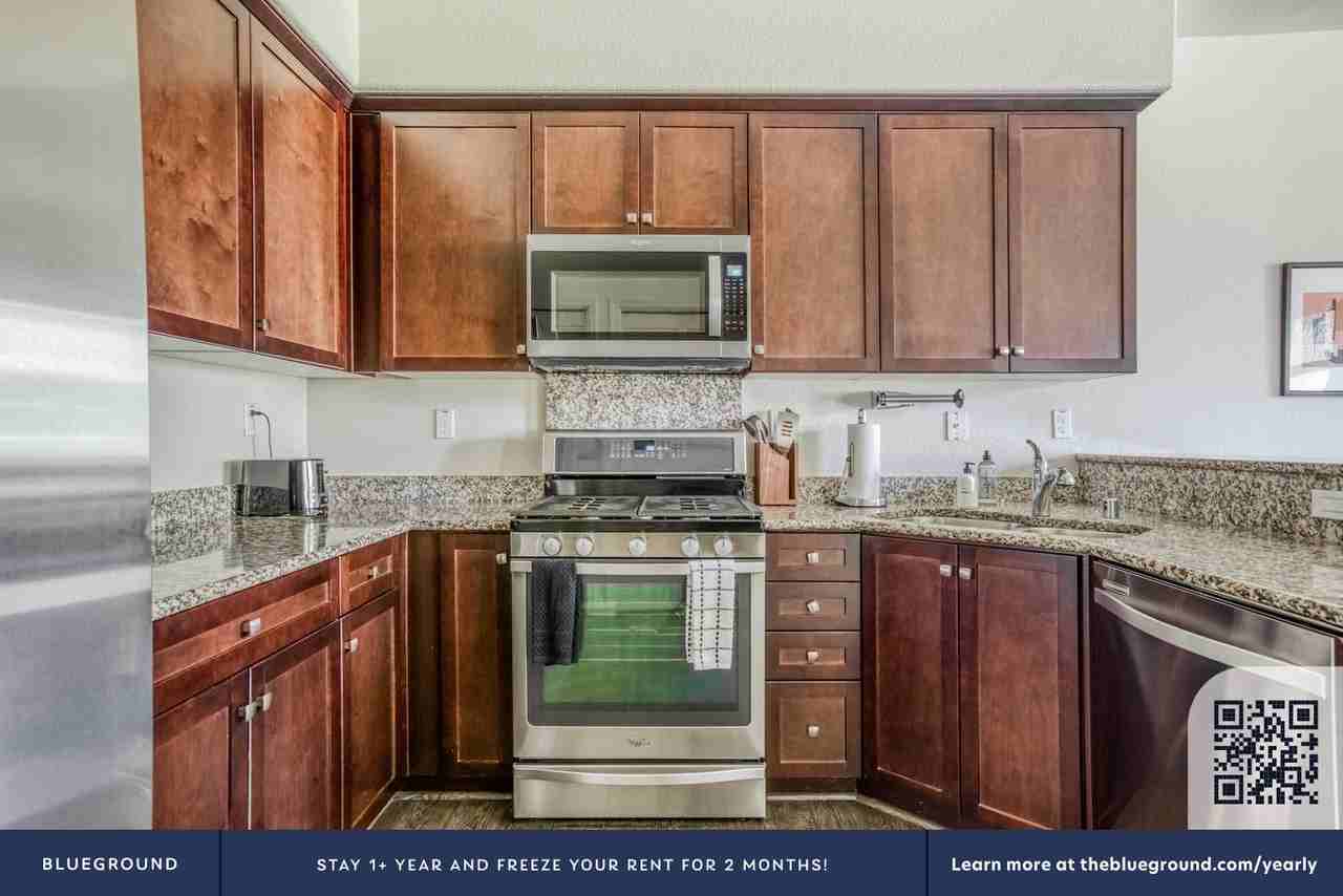 2073 Kiwi Walkway #1673 - Photo 7 of 22