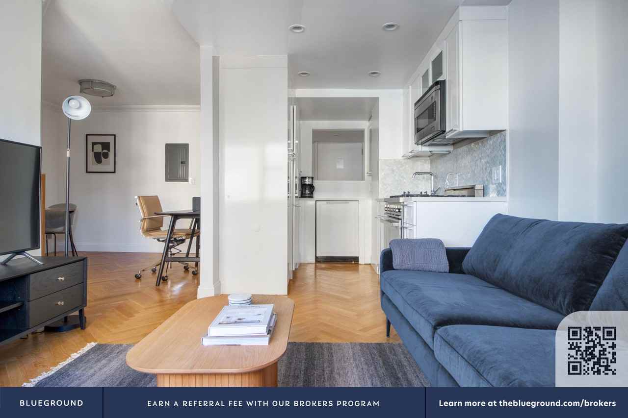 305 E 86th St #1328 - Photo 5 of 29