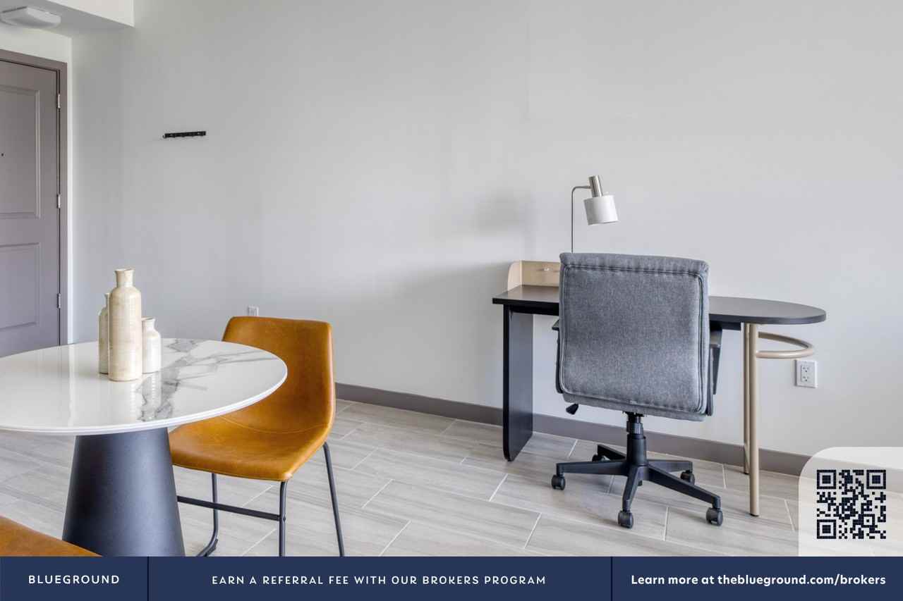 6445 Northeast 7th Avenue - Photo 5 of 88