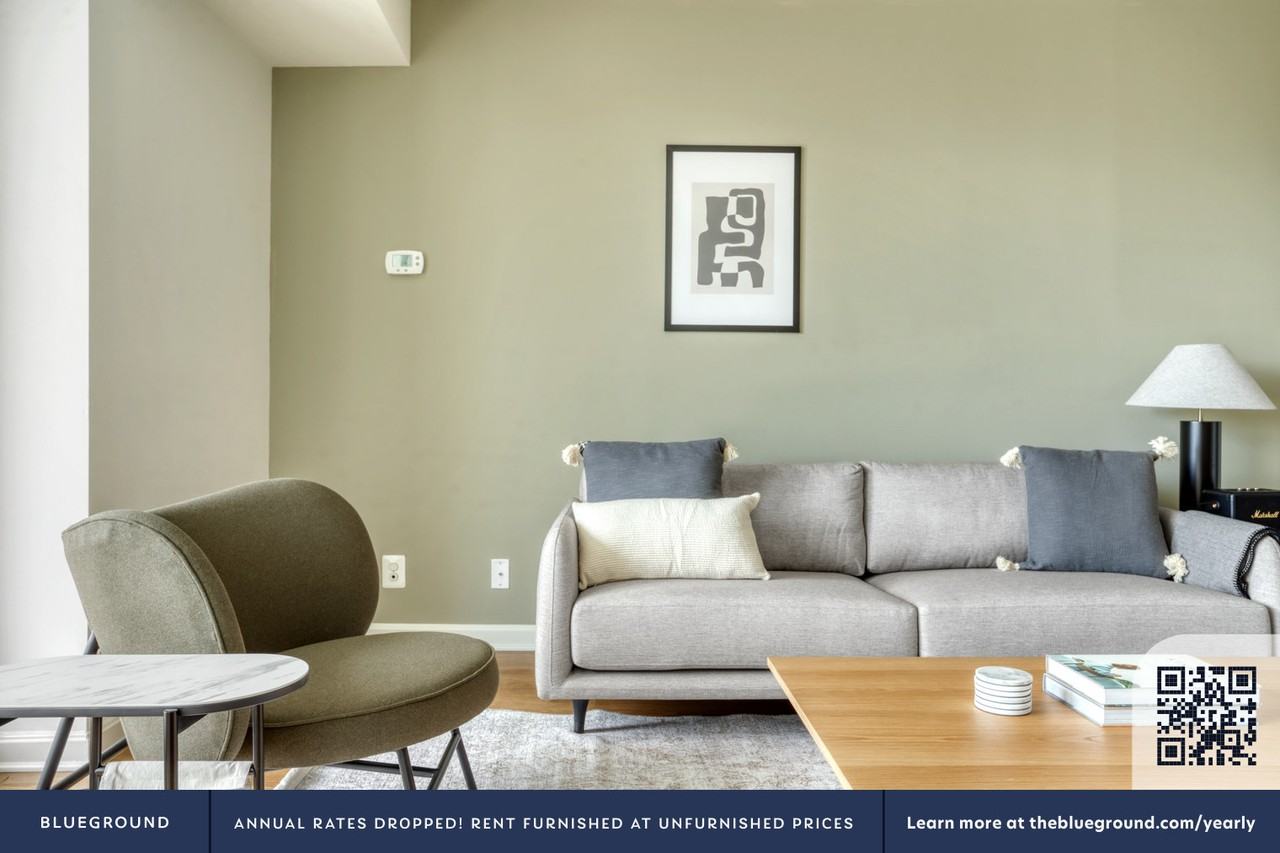 1801 Crystal Dr #558 - Photo 3 of 28