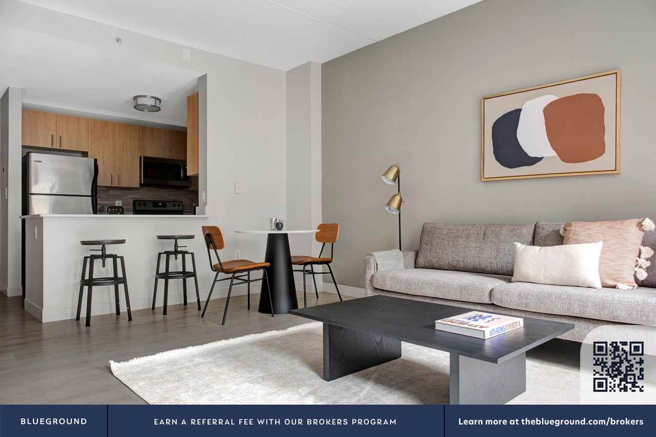 45 East Newton Street #467 - Photo 5 of 29