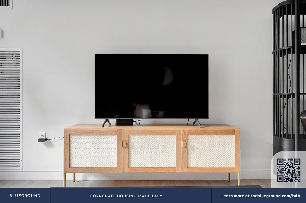 45 East Newton Street #467 - Photo 6 of 29