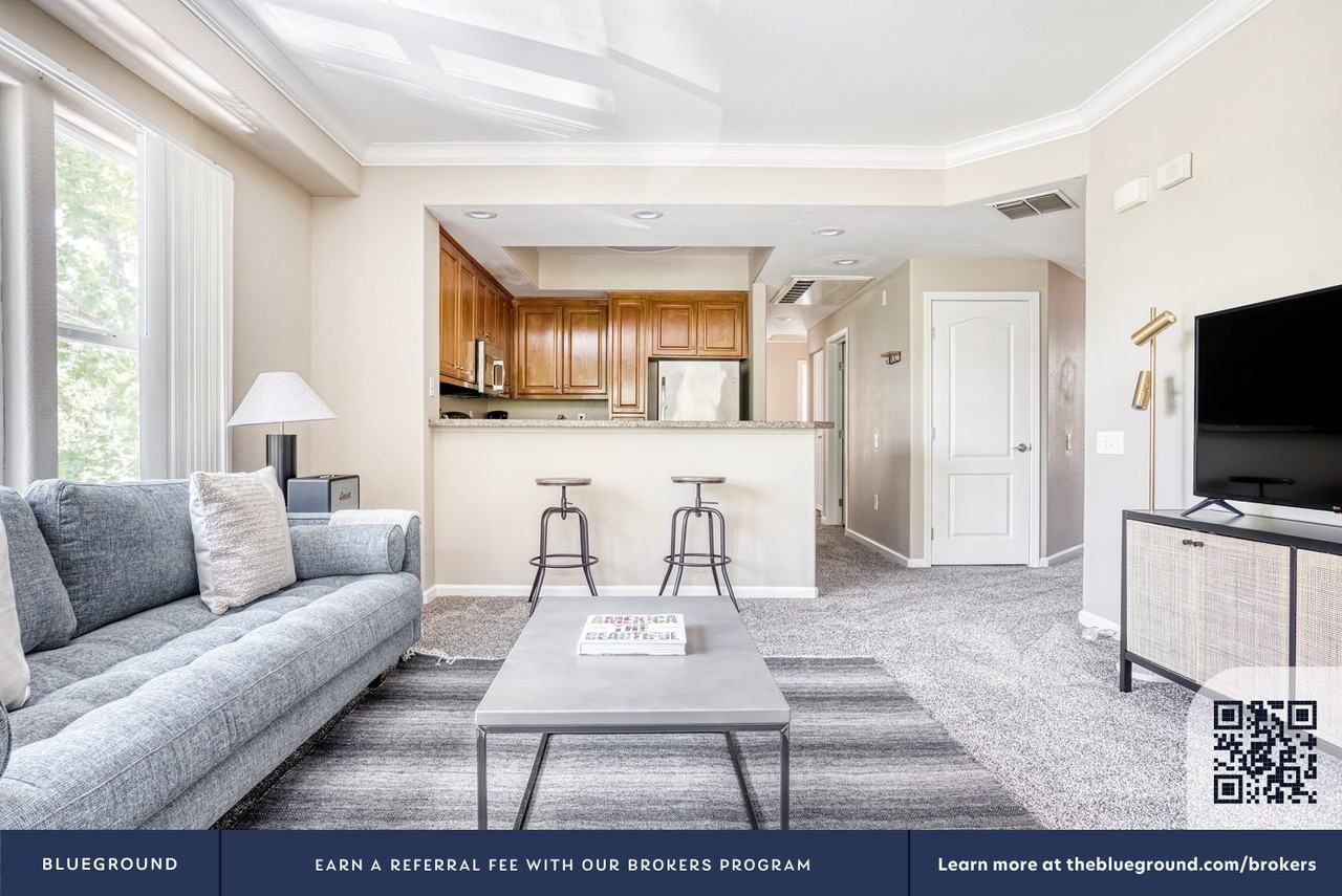 4516 Carlyle Ct #582 - Photo 5 of 37