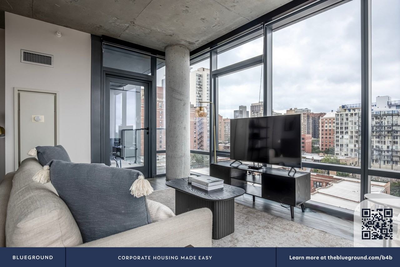 450 West Belmont Avenue - Photo 5 of 46