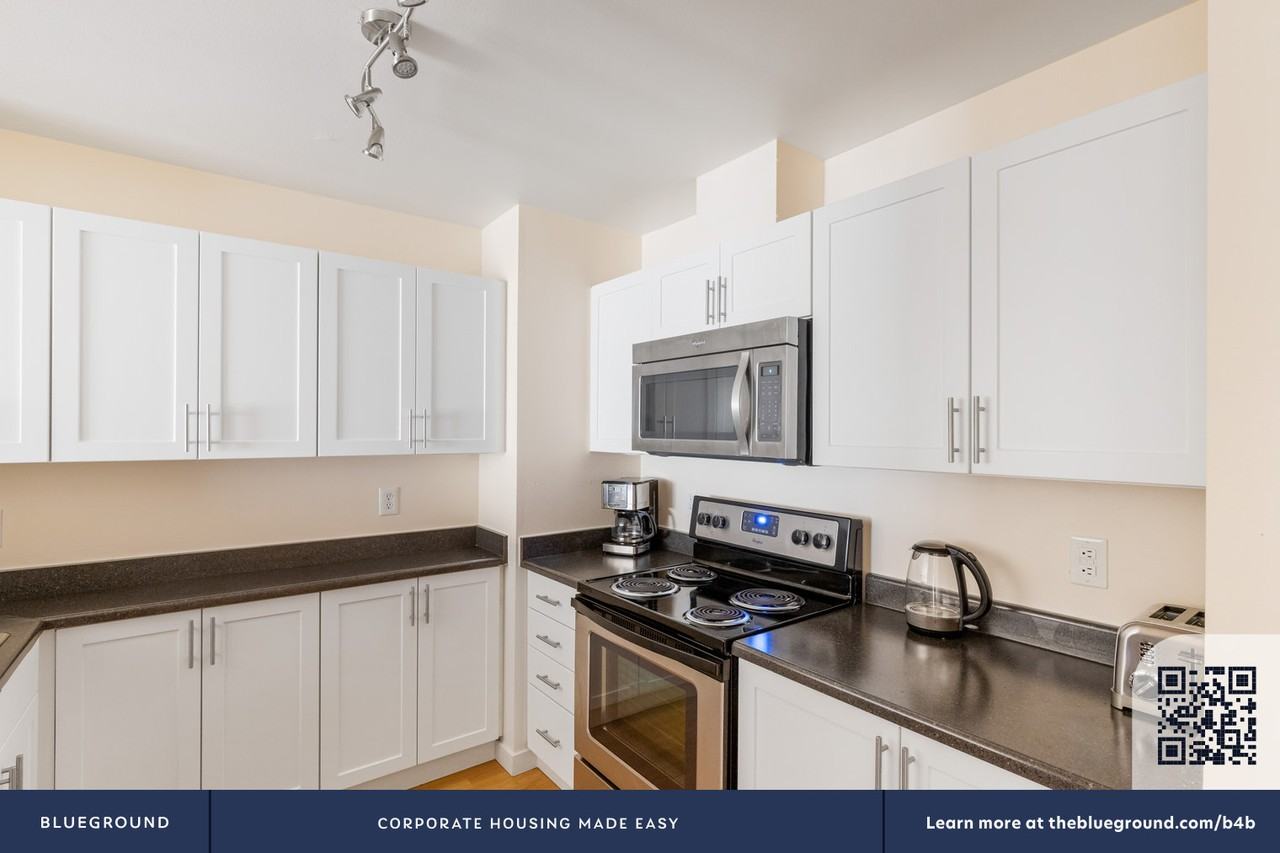 938 110th Avenue Northeast #373 - Photo 6 of 29