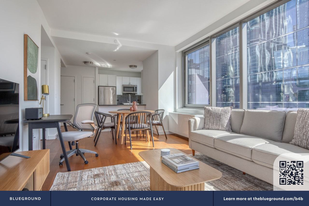 435 West 31st Street - Photo 5 of 39