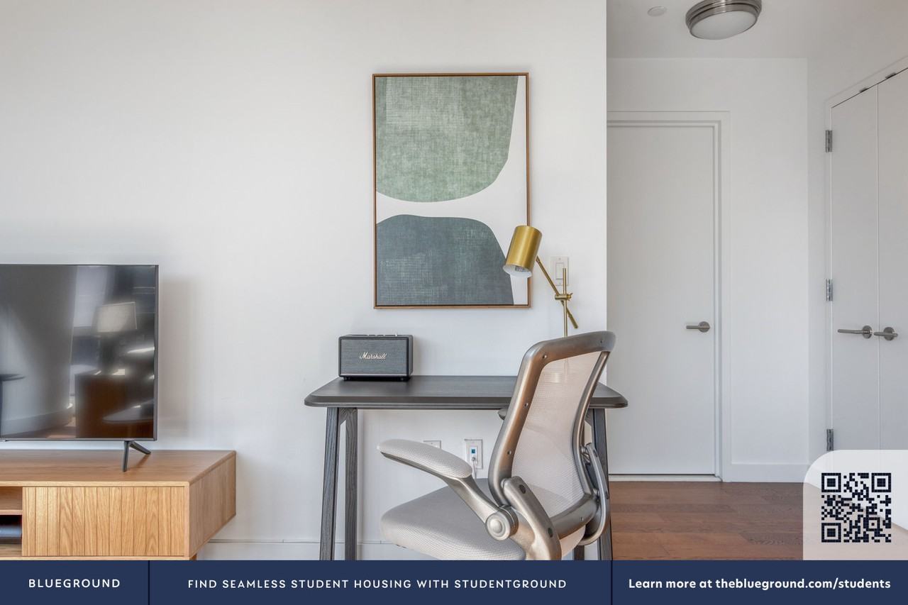 435 West 31st Street - Photo 6 of 39