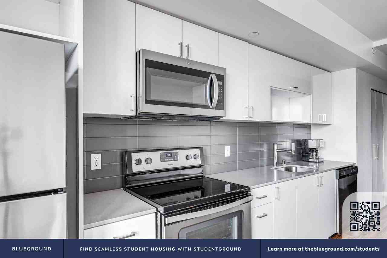 12258 Northeast 12th Lane - Photo 7 of 50