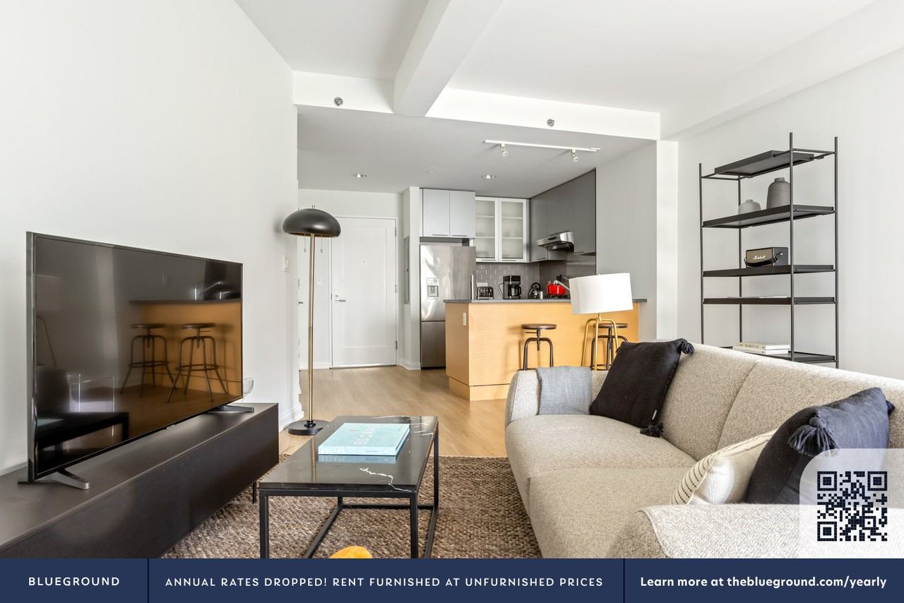 303 Third Street - Photo 4 of 45