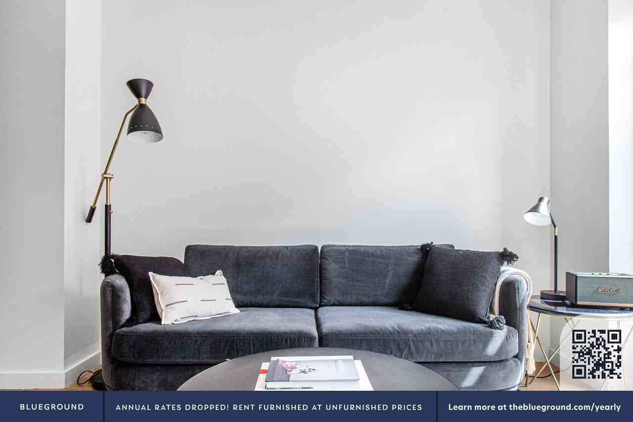 515 E 86th St #589 - Photo 4 of 34