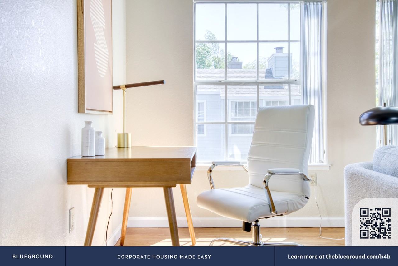 559 Windlass Ln #969 - Photo 5 of 35