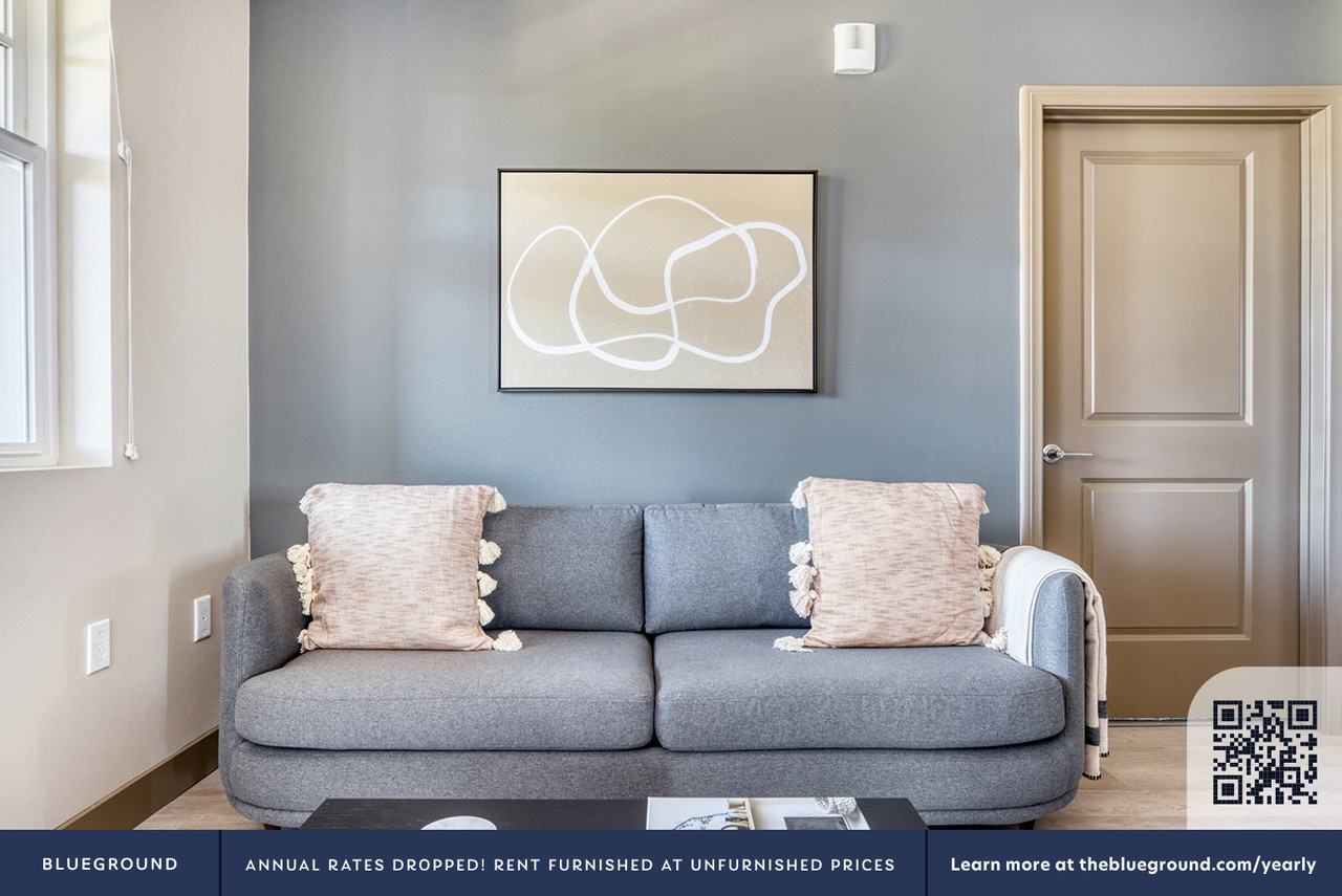 920 Bayswater Avenue - Photo 3 of 46