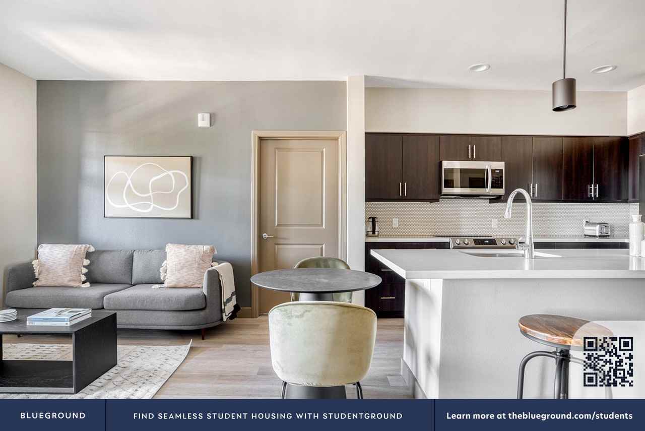 920 Bayswater Avenue - Photo 6 of 46