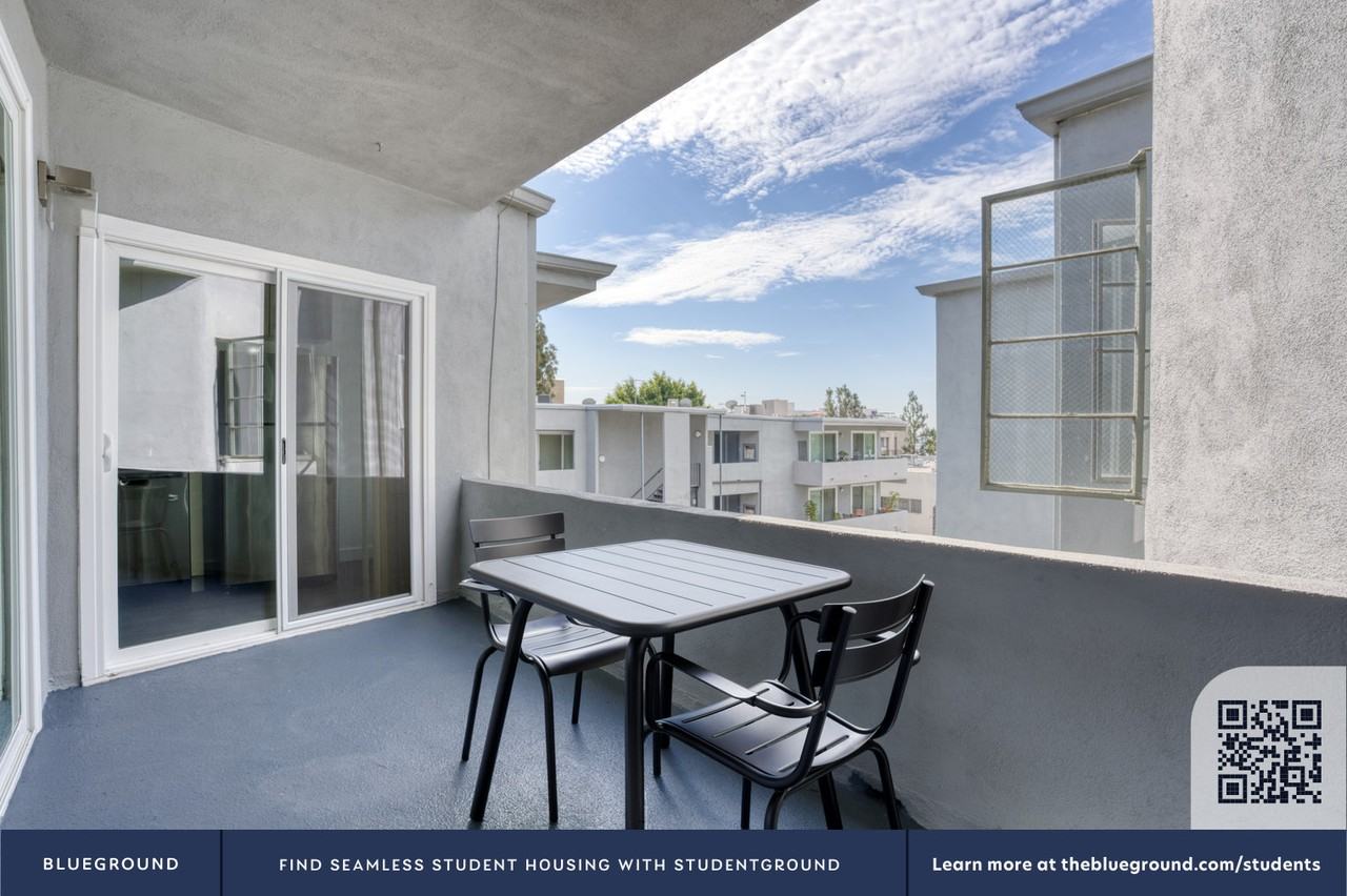 1865 N Fuller Ave #867 - Photo 7 of 36