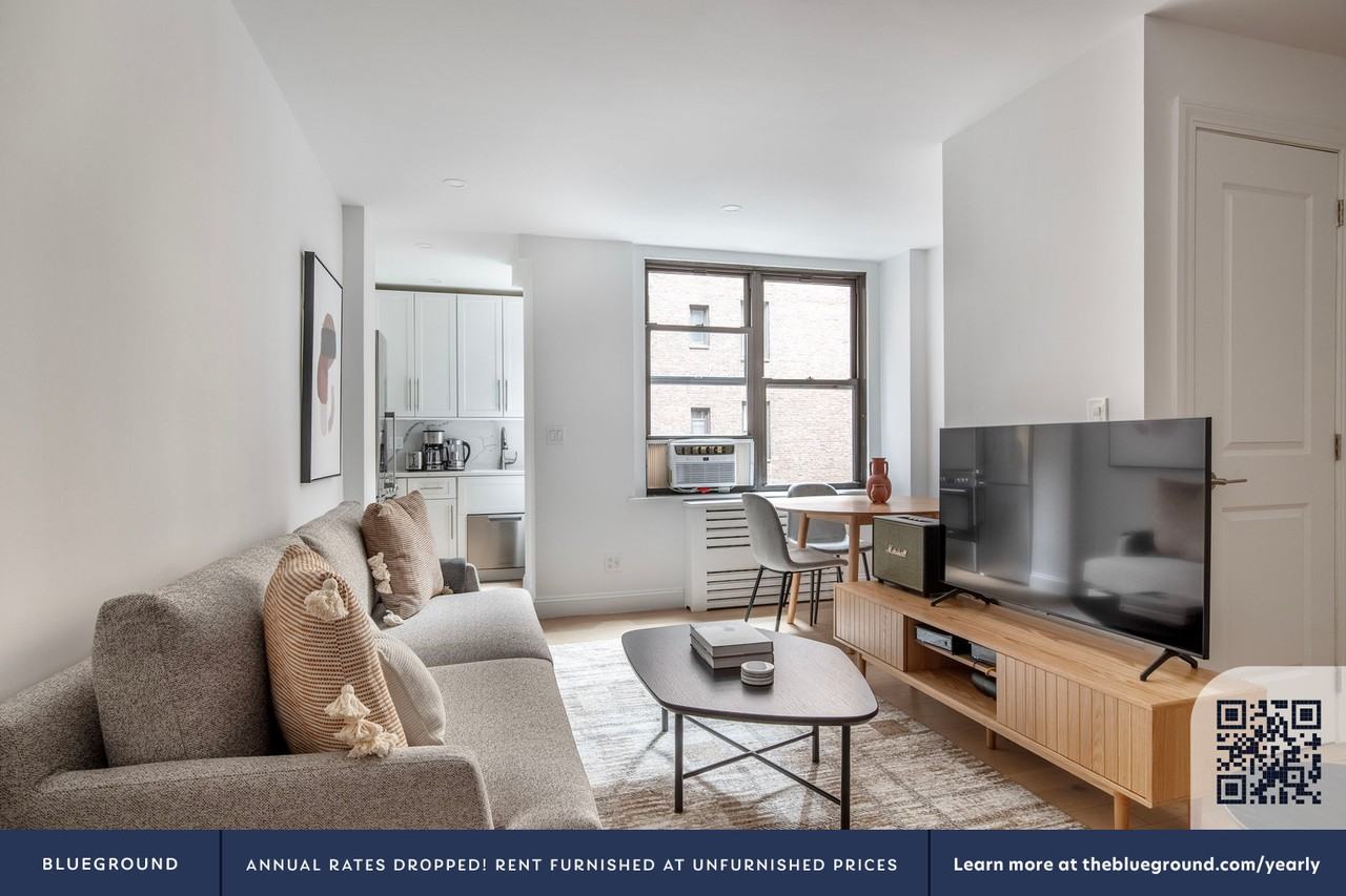 160 East 48th Street - Photo 4 of 35