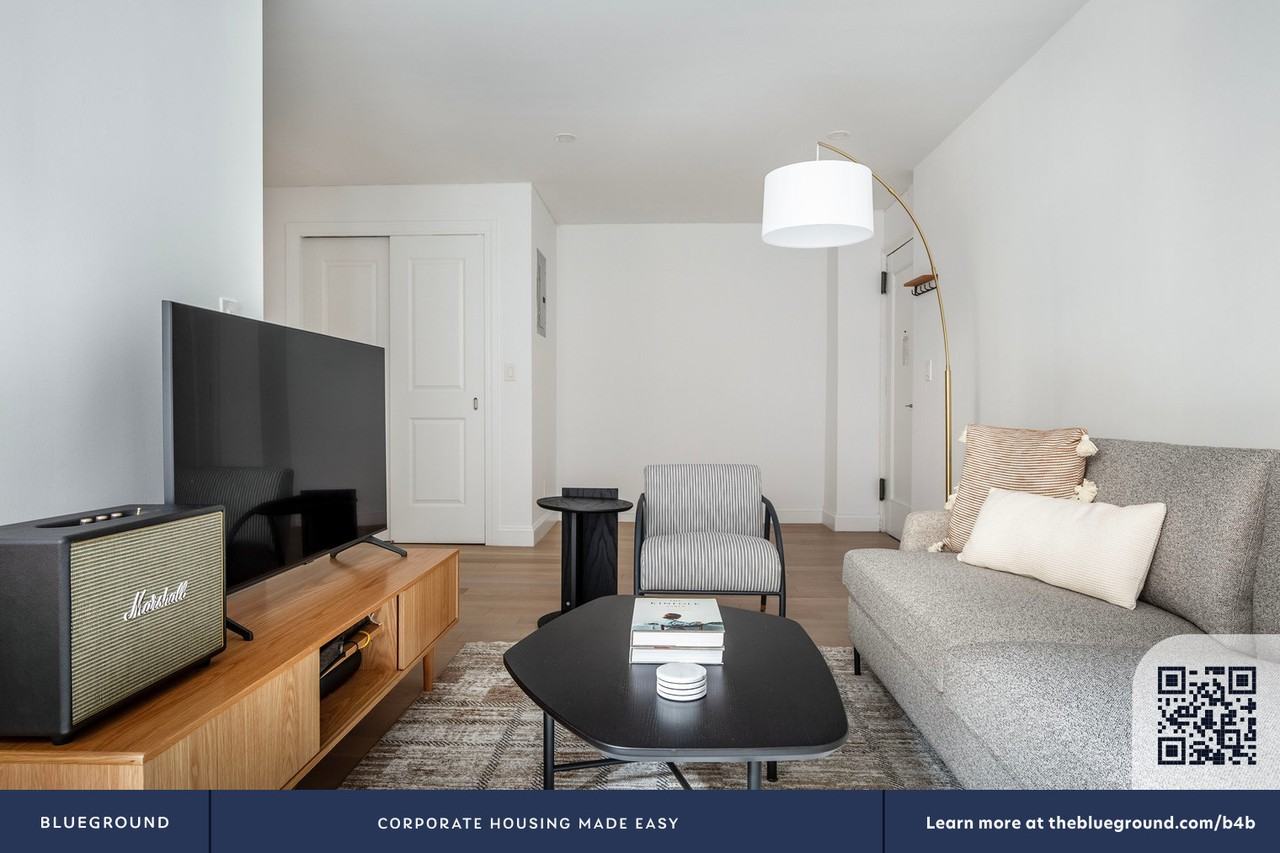 160 East 48th Street - Photo 6 of 35
