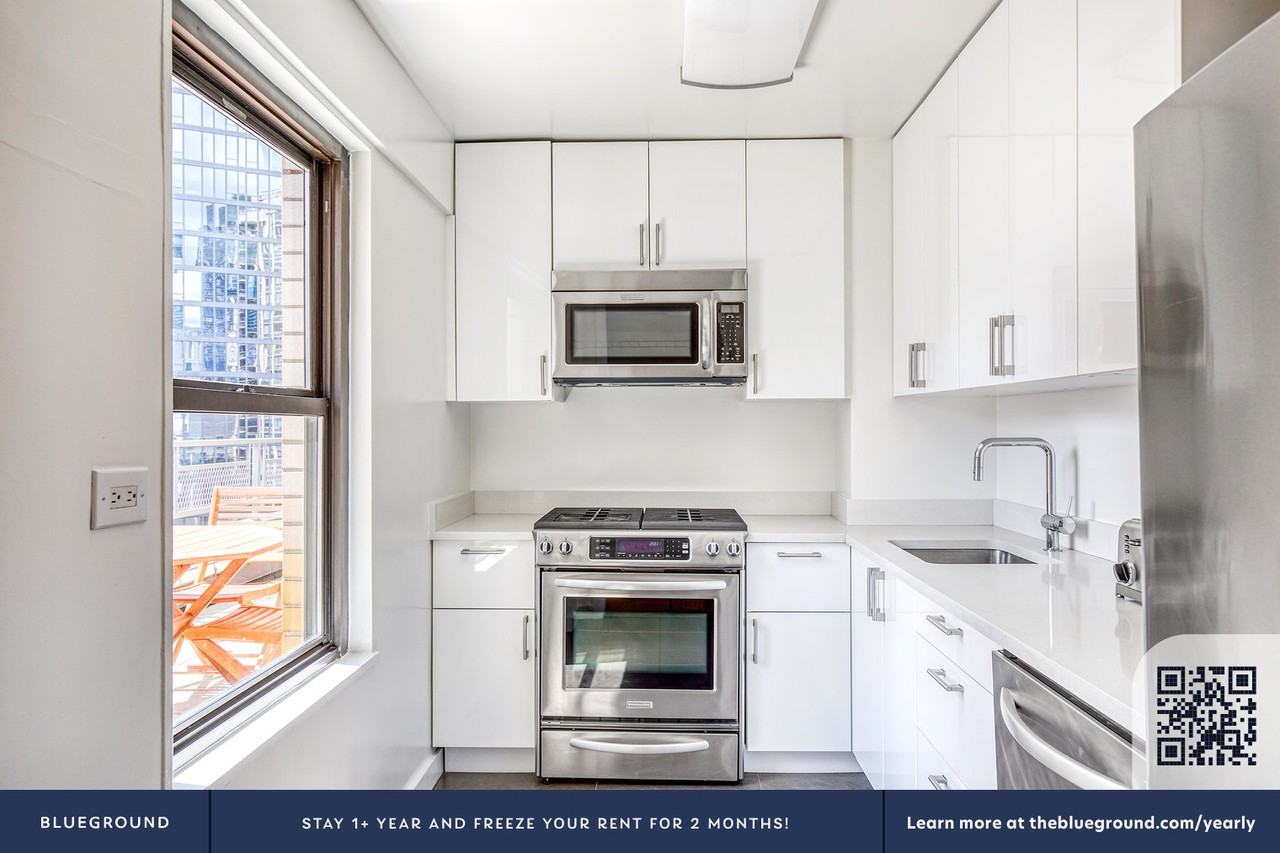 279 East 44th Street - Photo 7 of 23
