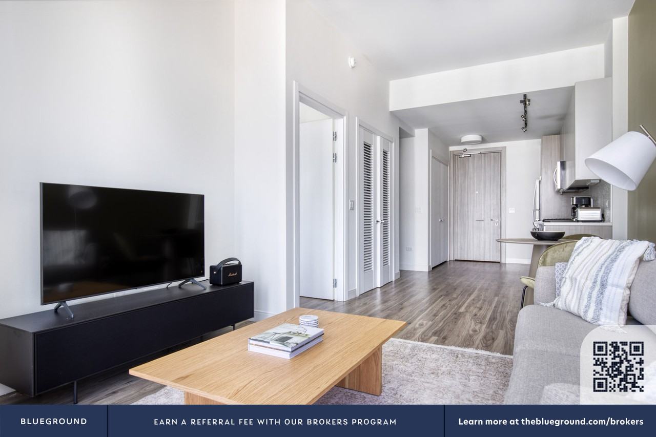 1407 South Michigan Avenue - Photo 4 of 36