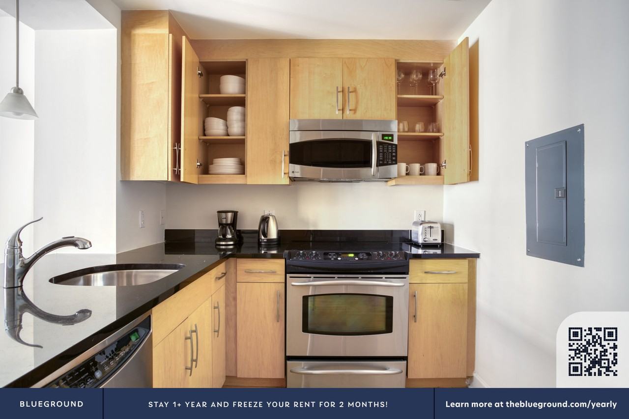 425 Massachusetts Avenue Northwest - Photo 7 of 38