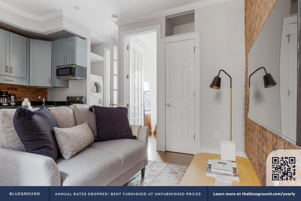 330 East 35th Street #1053 - Photo 3 of 19