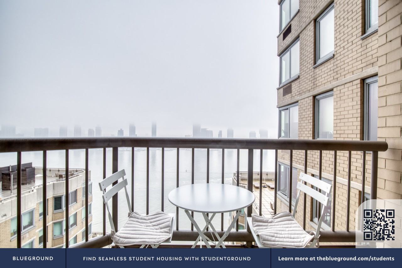 401 East 34th Street - Photo 7 of 50