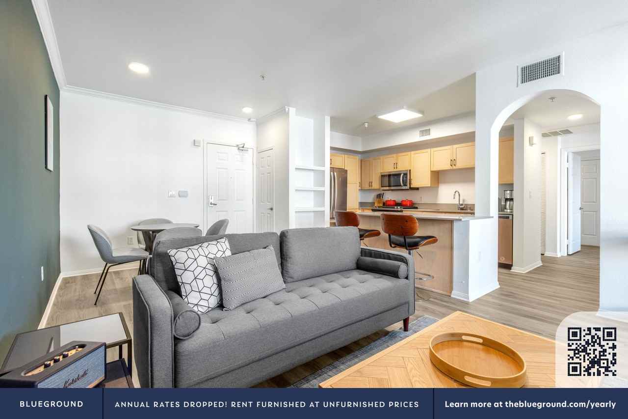 1724 North Highland Avenue - Photo 4 of 36