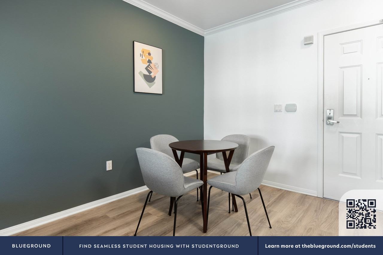 1724 North Highland Avenue - Photo 7 of 36