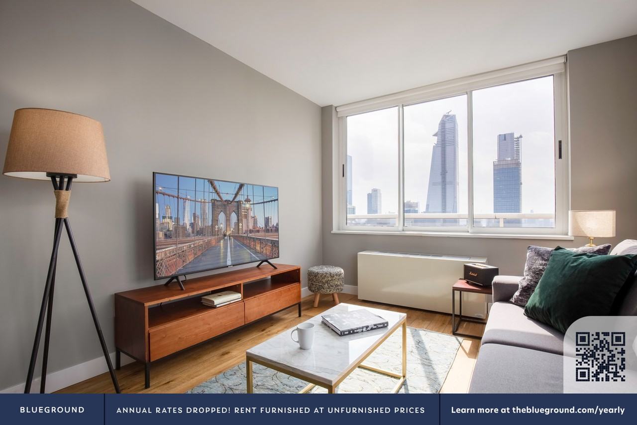 560 West 43rd Street - Photo 3 of 50