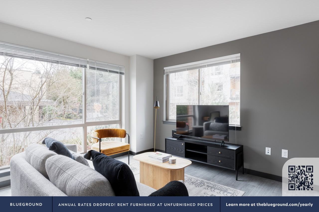 15566 Northeast 22nd Place - Photo 3 of 35