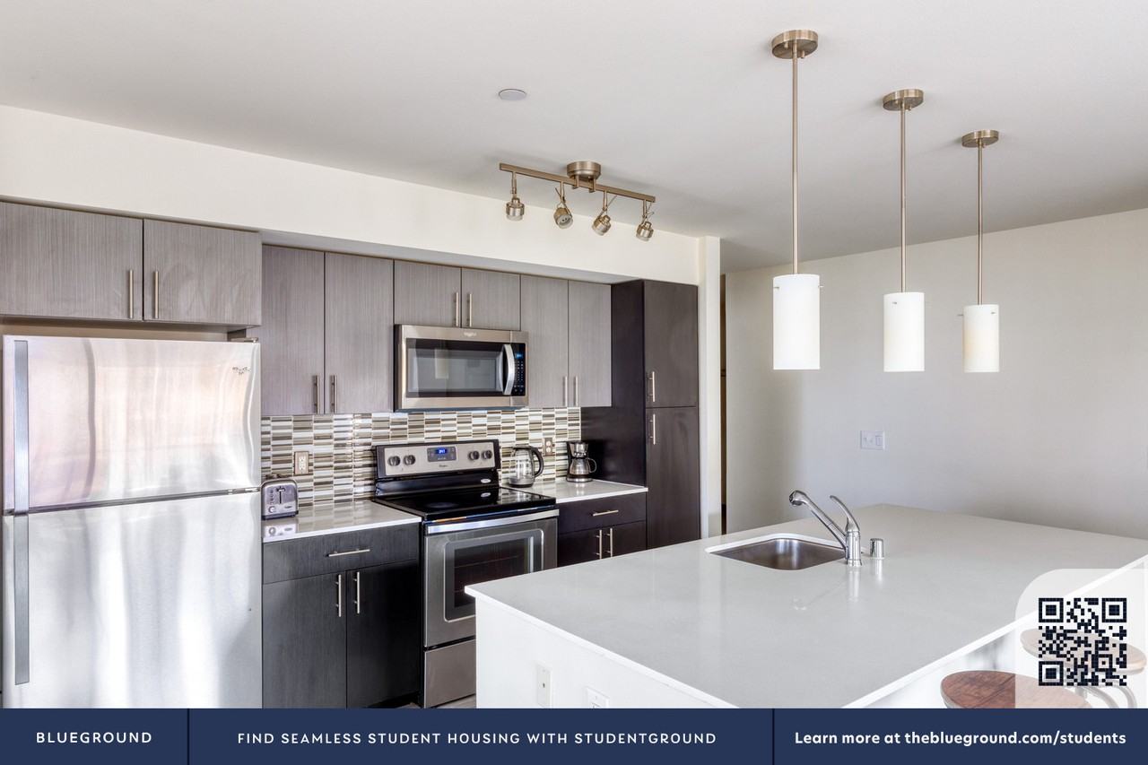 15566 Northeast 22nd Place - Photo 6 of 35