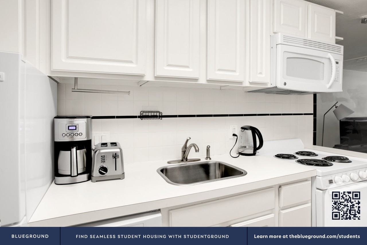 45 Westland Ave #670 - Photo 6 of 16