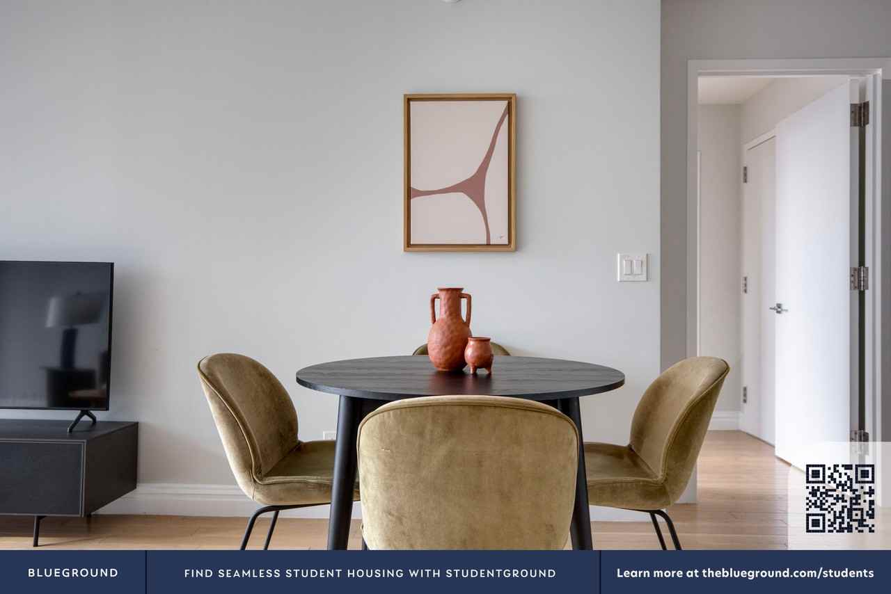 235 West 48th Street - Photo 7 of 31