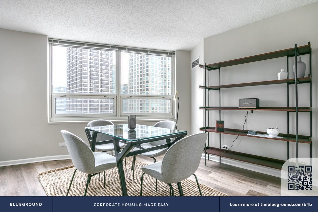 750 North Rush Street - Photo 5 of 34