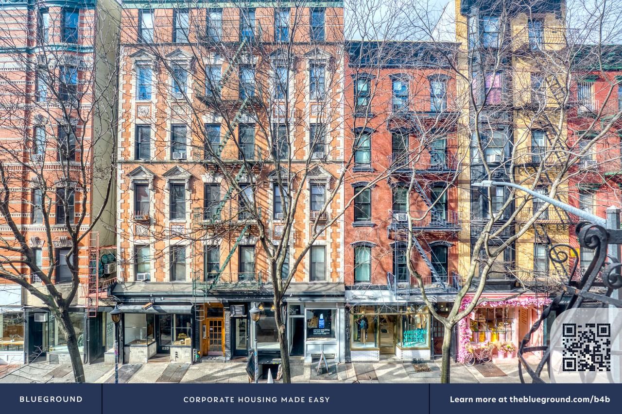 232 Elizabeth Street - Photo 5 of 22